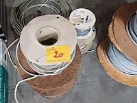 Lot 20 - computercabels - 5 restrollen - afbeelding 1 van  4