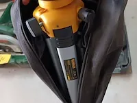 Lot 20 - dewalt lasertoestel in koffer met statief - afbeelding 4 van  5
