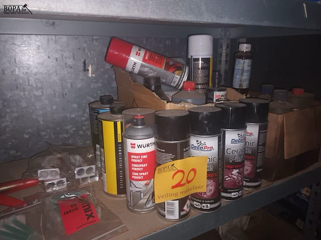 Lot 20 - garage producten en verf - afbeelding 4 van  4