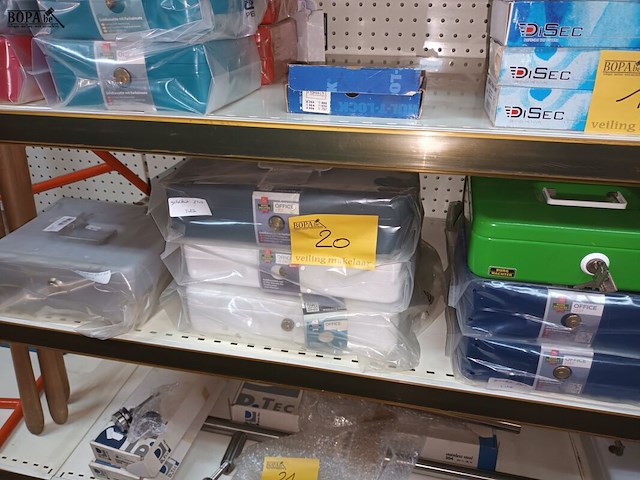 Lot 20 - geldkoffer. 8 stuks - afbeelding 1 van  4