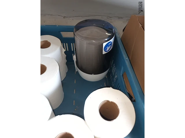 Lot 20 - handdoekpapier en dispenser - afbeelding 2 van  3