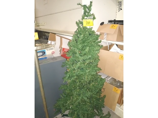 Lot 20 - kerstboom met voet - afbeelding 1 van  3