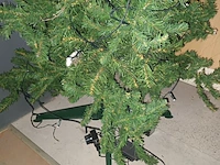 Lot 20 - kerstboom met voet - afbeelding 2 van  3