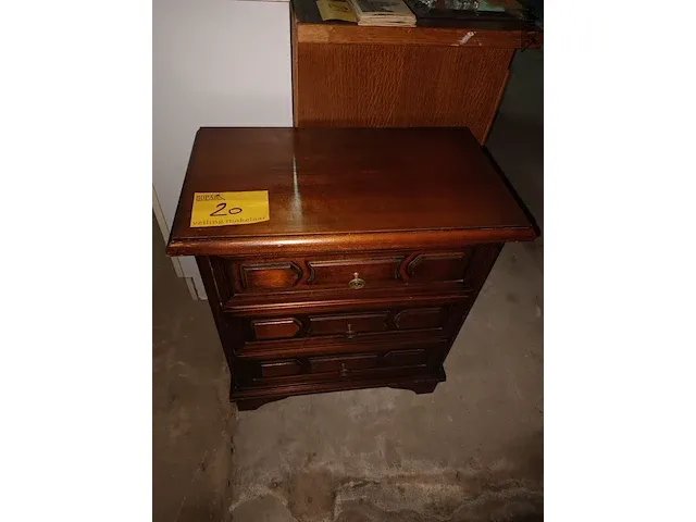 Lot 20 - ladekastje - afbeelding 1 van  3