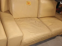Lot 20 - lederen sofa - afbeelding 2 van  4