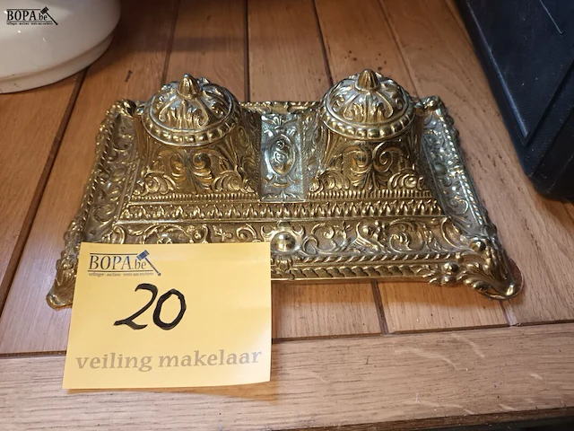 Lot 20 - messing inktstel - afbeelding 1 van  4