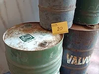 Lot 20 - metalen vaten, diverse groottes oa castrol, 4 stuks - afbeelding 2 van  4
