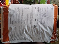Lot 20 - organische bodemverbeterend middel - 4 zakken - afbeelding 2 van  4