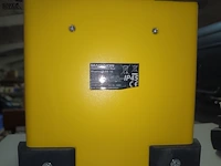 Lot 20 - outdoor radio en dvd/video speler - afbeelding 3 van  5