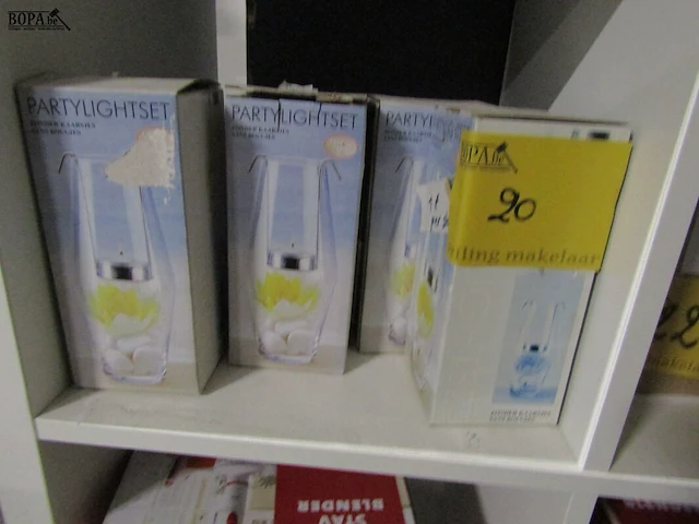 Lot 20 - partylightset - 4 stuks - afbeelding 1 van  1