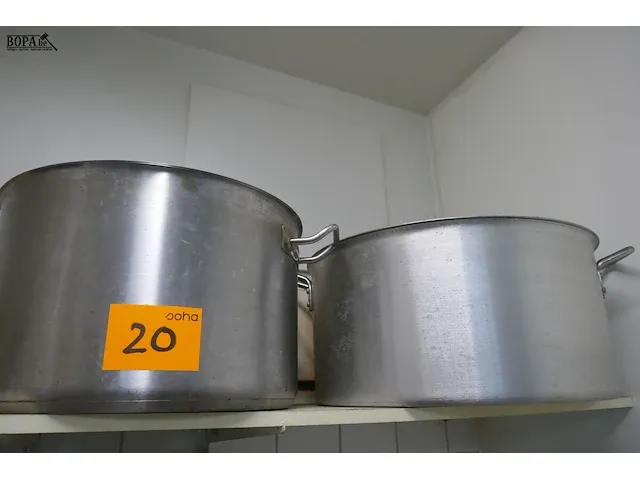 Lot 20 - reeks kookpotten en divers - afbeelding 6 van  8