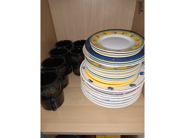 Lot 20 - servies - afbeelding 3 van  3