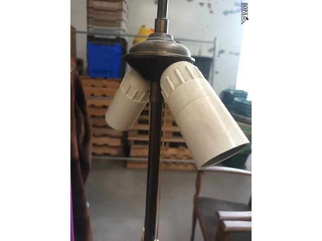 Lot 20 - staande lamp - afbeelding 2 van  5