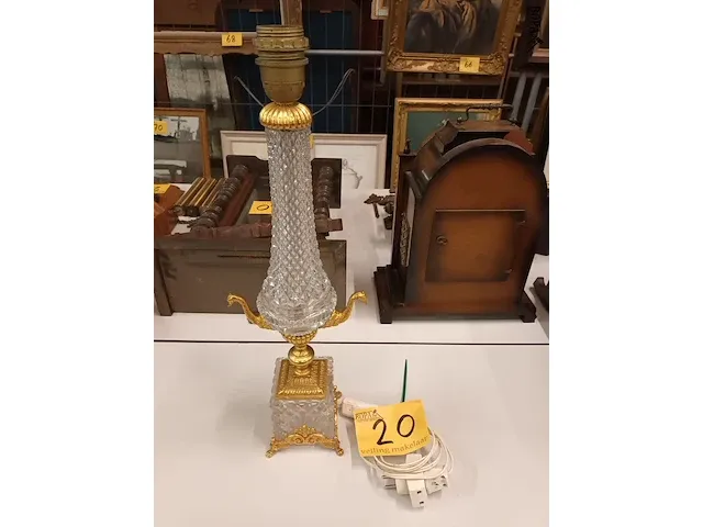 Lot 20 - tafellamp - afbeelding 1 van  3