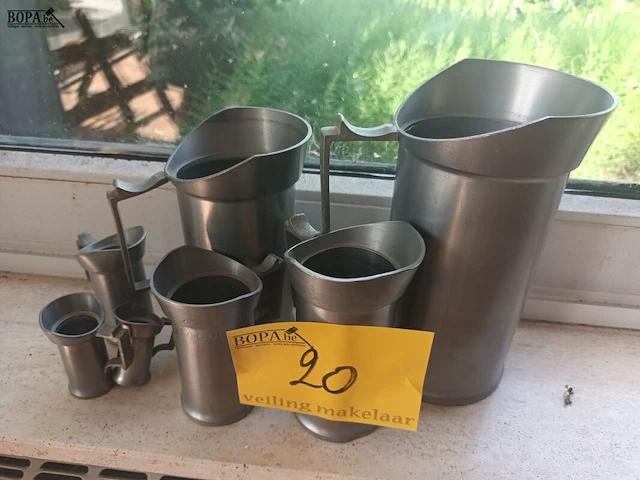Lot 20 - tinnen kannen. 7 stuks - afbeelding 1 van  3