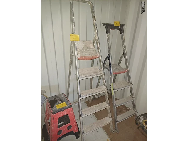 Lot 20 - trapladder - afbeelding 1 van  1