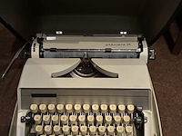 Lot 20 - typmachine triumph - afbeelding 3 van  3