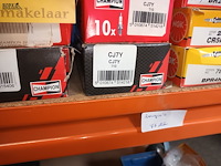 Lot 200 - bougies. 77 stuks - afbeelding 2 van  3