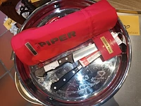 Lot 200 - dienbladen, messen, zakje piper - afbeelding 4 van  4