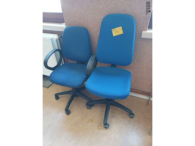 Lot 201 - bureaustoel. 2 stuks - afbeelding 1 van  4