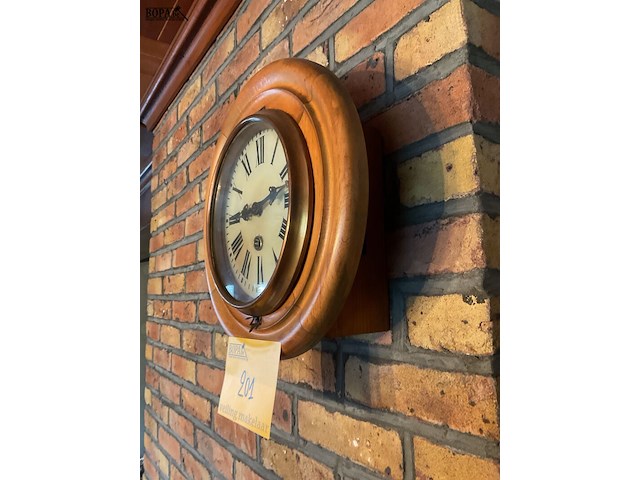 Lot 201 - houten frame wandklok - afbeelding 3 van  3