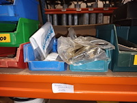 Lot 201 - lot onderdelen voor grasmachines - afbeelding 6 van  7