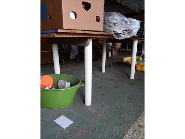 Lot 201 - tafel - afbeelding 2 van  2