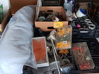 Lot 202 - decoratie materiaal - afbeelding 1 van  4