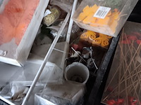 Lot 202 - decoratie materiaal - afbeelding 2 van  4