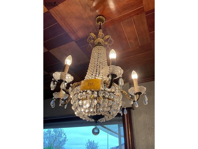 Lot 202 - kristallen luchter - afbeelding 1 van  3