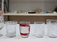 Lot 203 - lot antiek glas - afbeelding 3 van  4