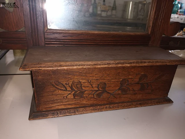 Lot 203 - muurkastje met spiegel - afbeelding 2 van  2