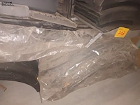 Lot 203 - pvc onderdelen voor trucks - afbeelding 5 van  5
