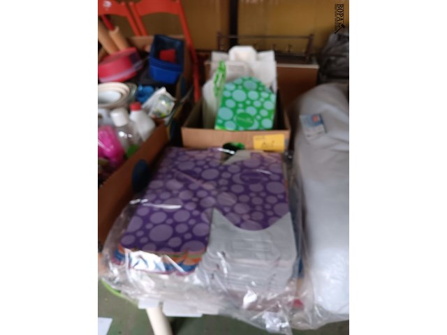 Lot 203 - verpakkingsmateriaal - afbeelding 1 van  3