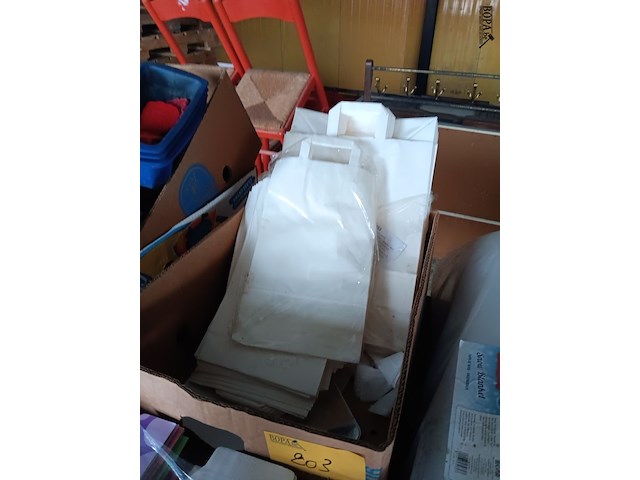 Lot 203 - verpakkingsmateriaal - afbeelding 3 van  3