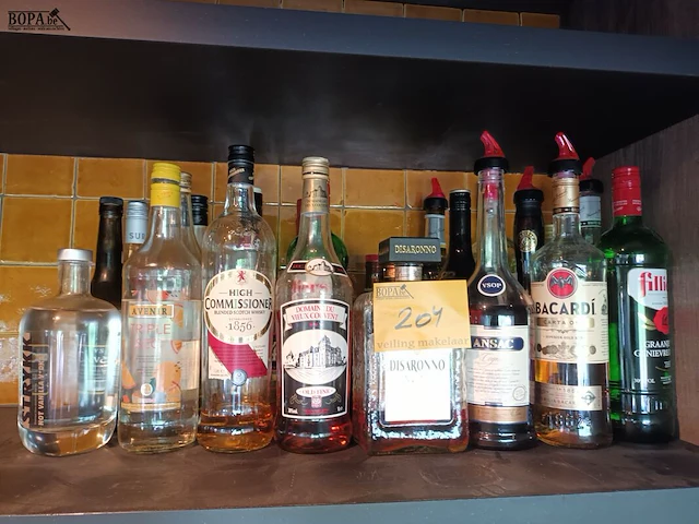 Lot 204 - aangebroken flessen drank. 24 stuks - afbeelding 1 van  4