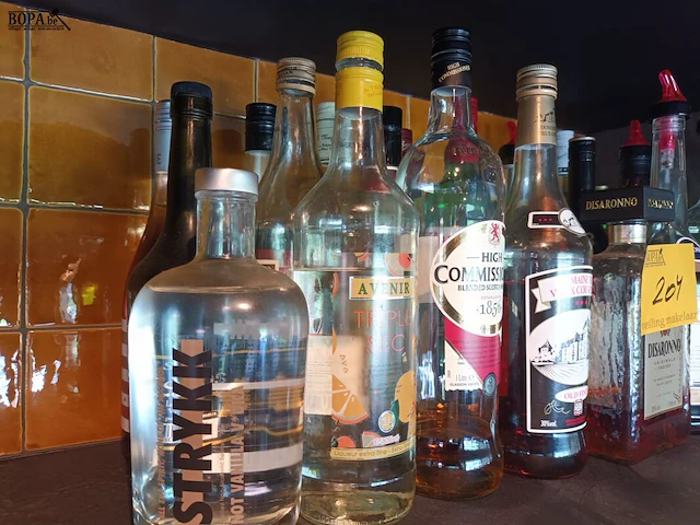 Lot 204 - aangebroken flessen drank. 24 stuks - afbeelding 2 van  4