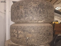 Lot 204 - banden. 2 stuks - afbeelding 3 van  3