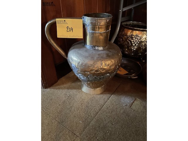 Lot 204 - koperen kan met oor,inscriptie in boord - afbeelding 1 van  5