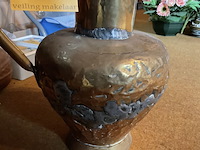 Lot 204 - koperen kan met oor,inscriptie in boord - afbeelding 3 van  5