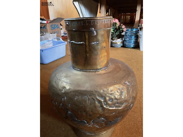 Lot 204 - koperen kan met oor,inscriptie in boord - afbeelding 5 van  5