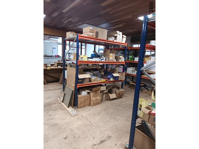 Lot 204 - magazijnstelling - afbeelding 2 van  4