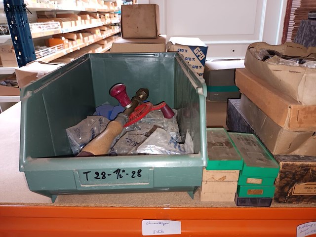 Lot 204 - werkmateriaal - afbeelding 4 van  4