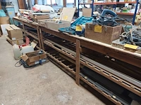Lot 205 - houten werktafel - afbeelding 2 van  3