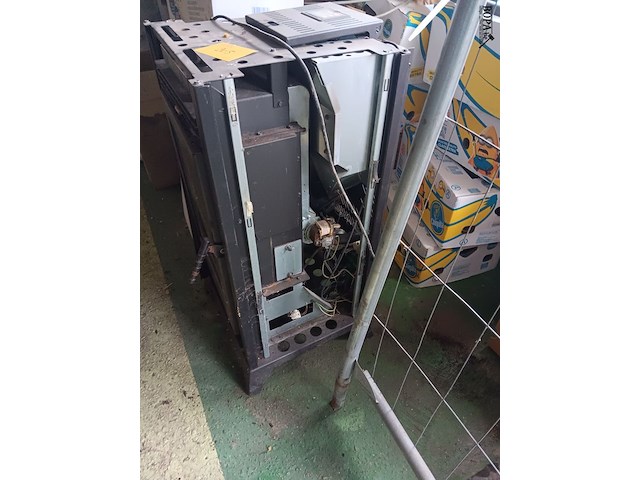 Lot 205 - pelletkachel - afbeelding 5 van  5