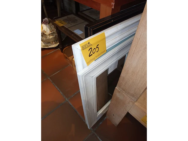 Lot 205 - spiegels. 3 stuks - afbeelding 1 van  3