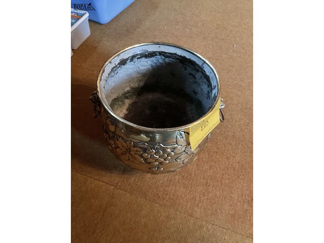 Lot 205 - victoriaanse jardinière koper - afbeelding 2 van  4