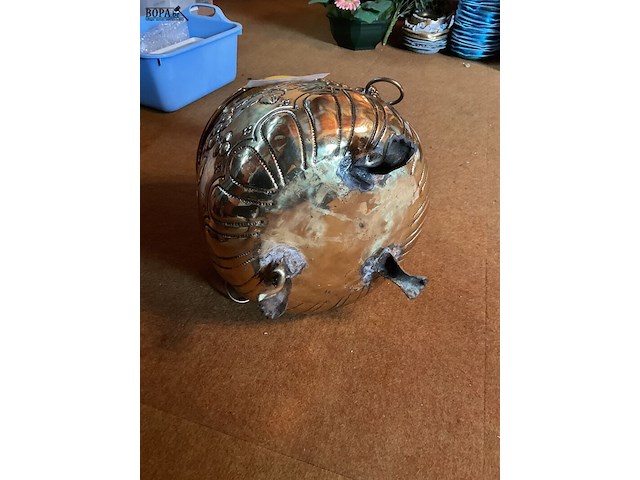 Lot 205 - victoriaanse jardinière koper - afbeelding 4 van  4