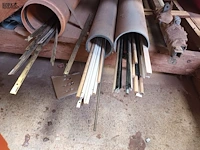 Lot 206 - diversen. inhoud werktafel - afbeelding 2 van  3
