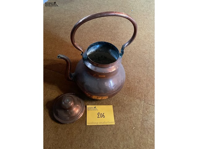 Lot 206 - roodkoperen waterketel - afbeelding 2 van  3
